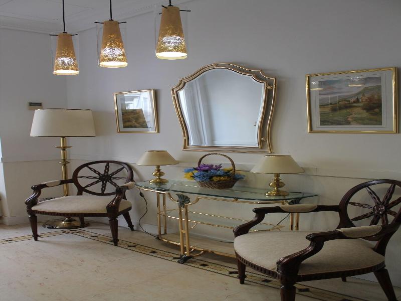 Hostal Alfaro image