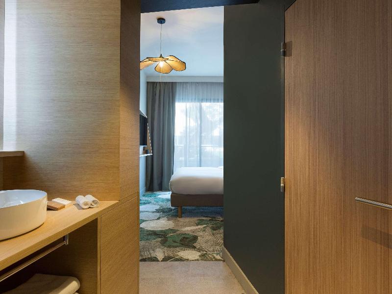 Mercure Nimes Centre Arenes image
