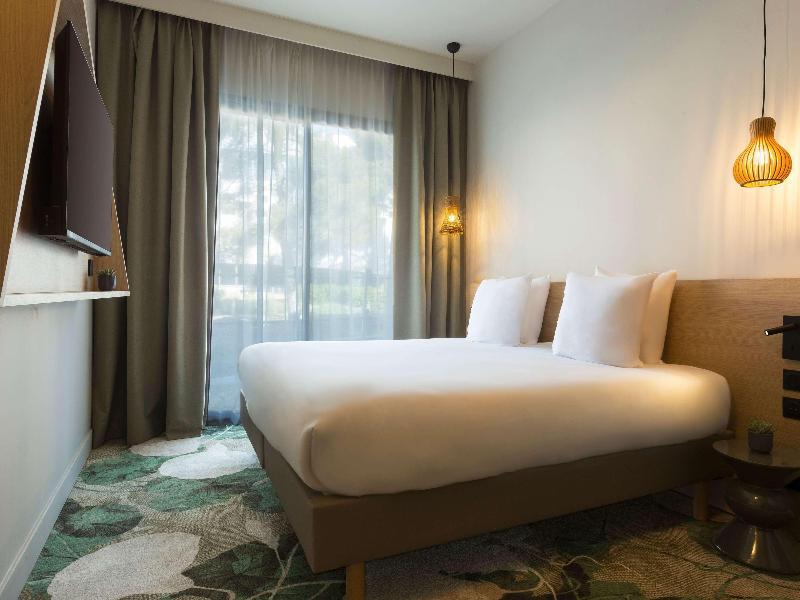 Mercure Nimes Centre Arenes image