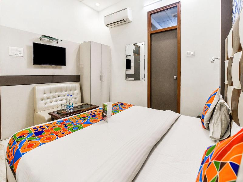 Fabhotel Metro View image