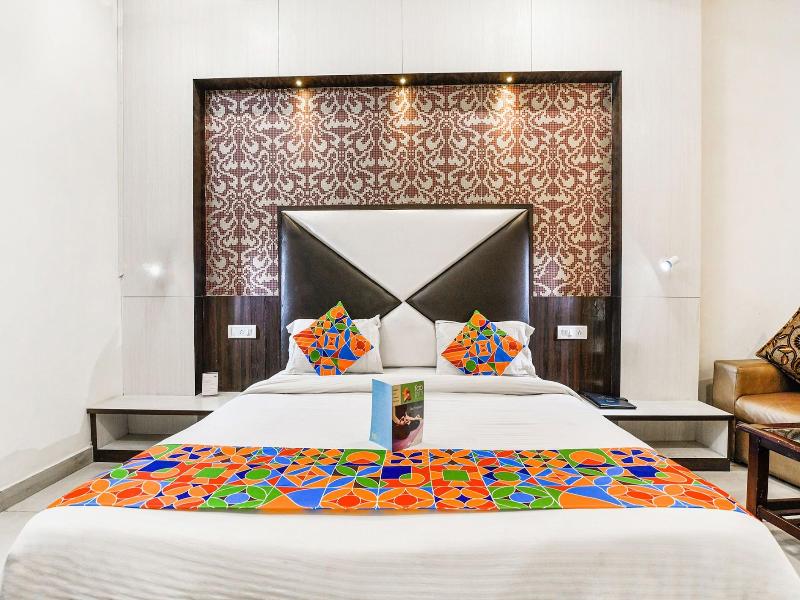 Fabhotel Metro View image