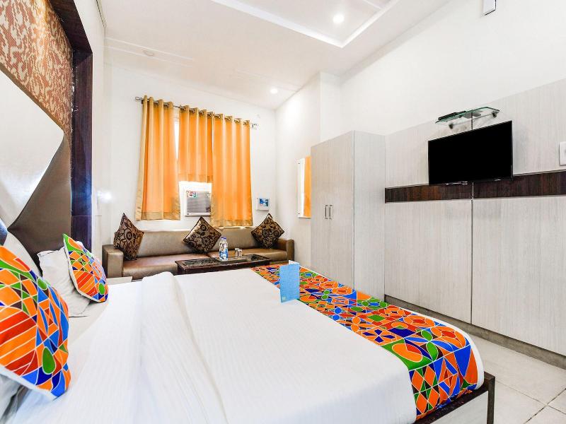 Fabhotel Metro View image
