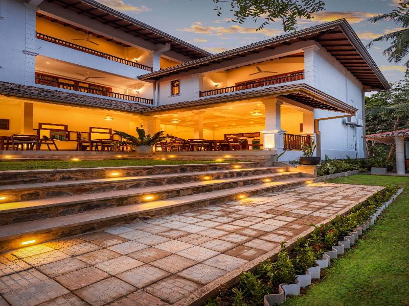 Serenity Boutique Unawatuna — exterior view