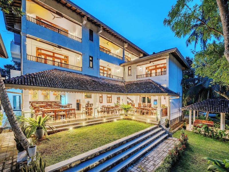 Serenity Boutique Unawatuna image
