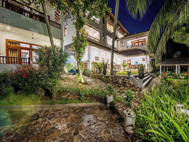 Serenity Boutique Unawatuna image