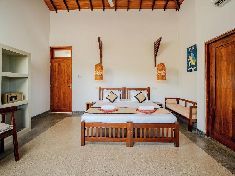 Serenity Boutique Unawatuna image