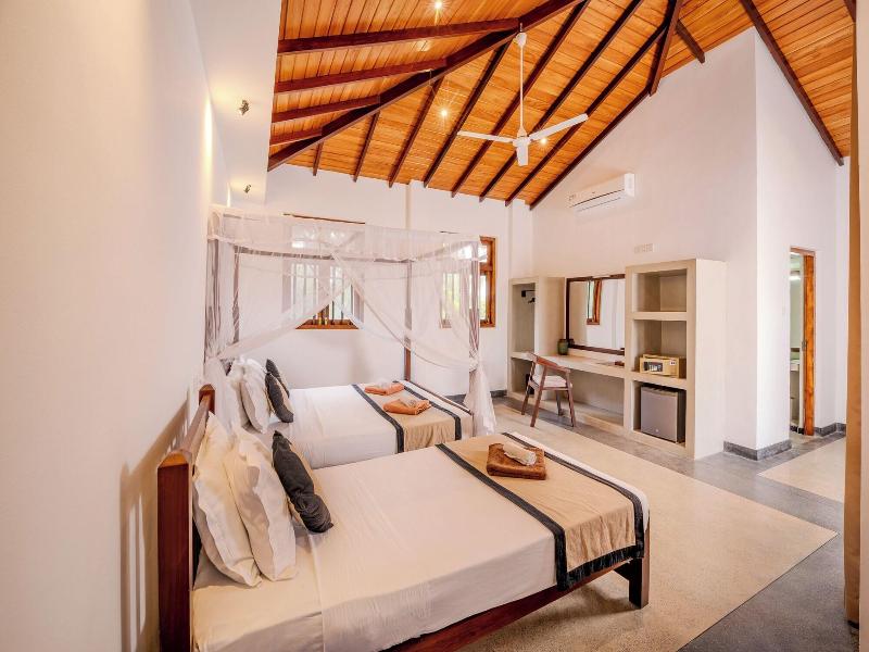 Serenity Boutique Unawatuna image