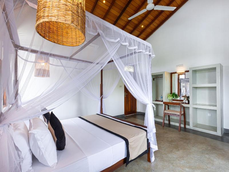 Serenity Boutique Unawatuna image