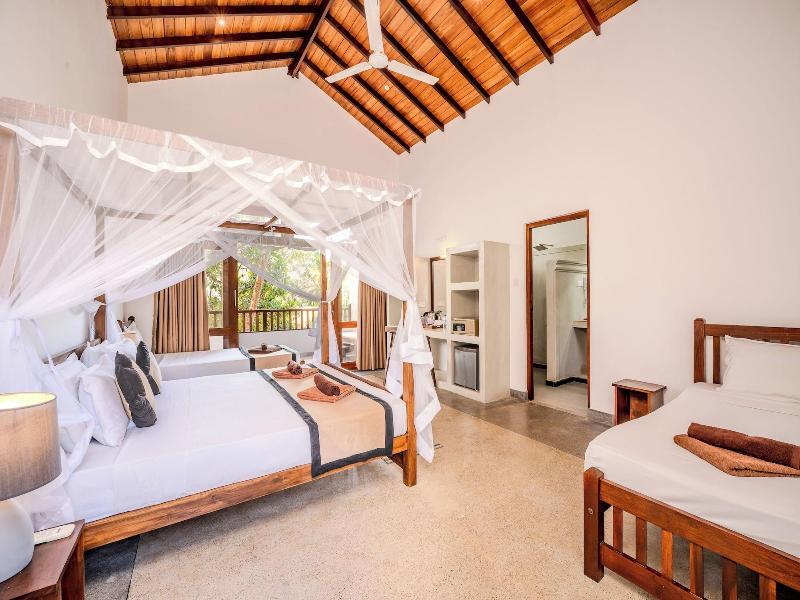 Serenity Boutique Unawatuna image