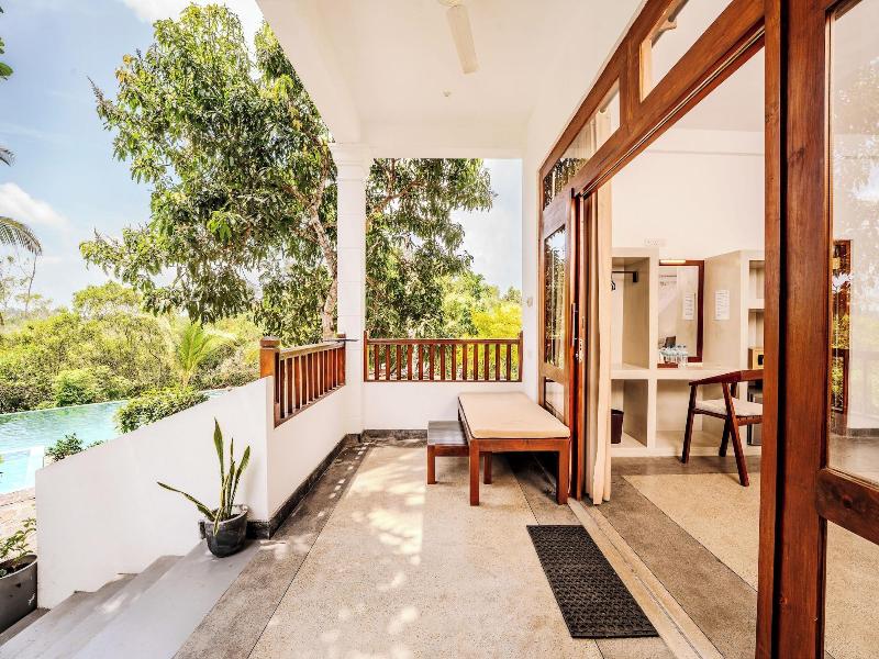 Serenity Boutique Unawatuna image