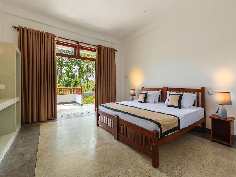 Serenity Boutique Unawatuna image
