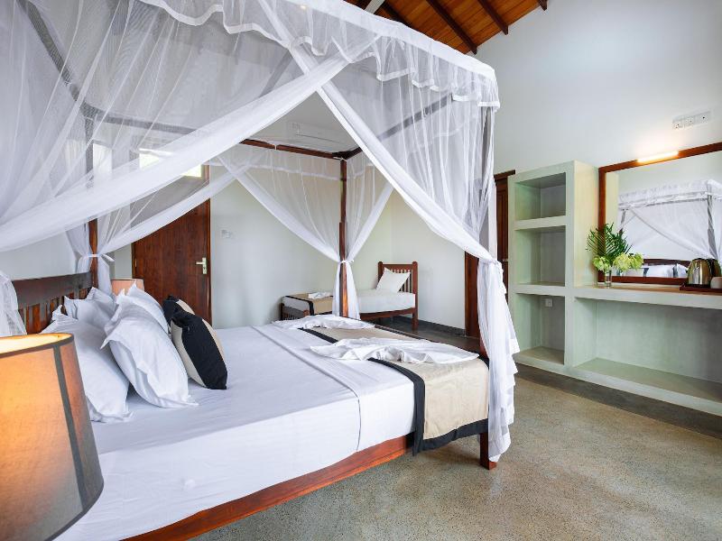 Serenity Boutique Unawatuna image