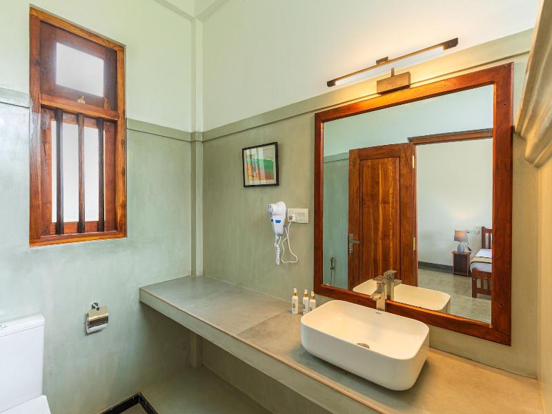 Serenity Boutique Unawatuna image