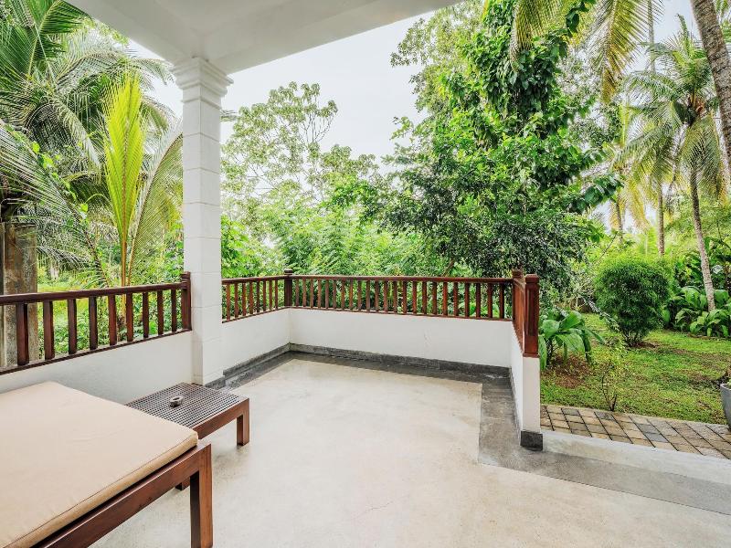 Serenity Boutique Unawatuna image