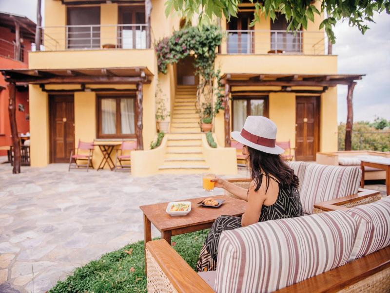 Hotel Alkifron Kala Nera