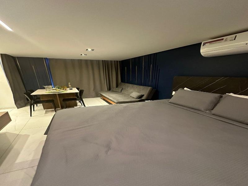Unity Suites image