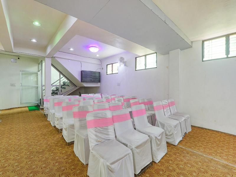 Fabhotel Lumbini International image