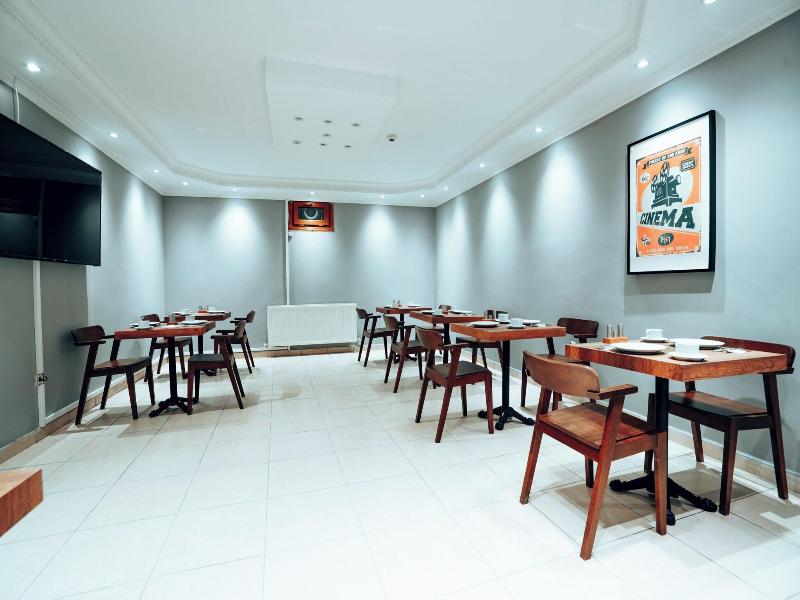 Gulliver Mansion Hotel image