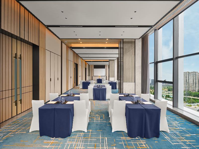 DoubleTree by Hilton Zhengzhou East image