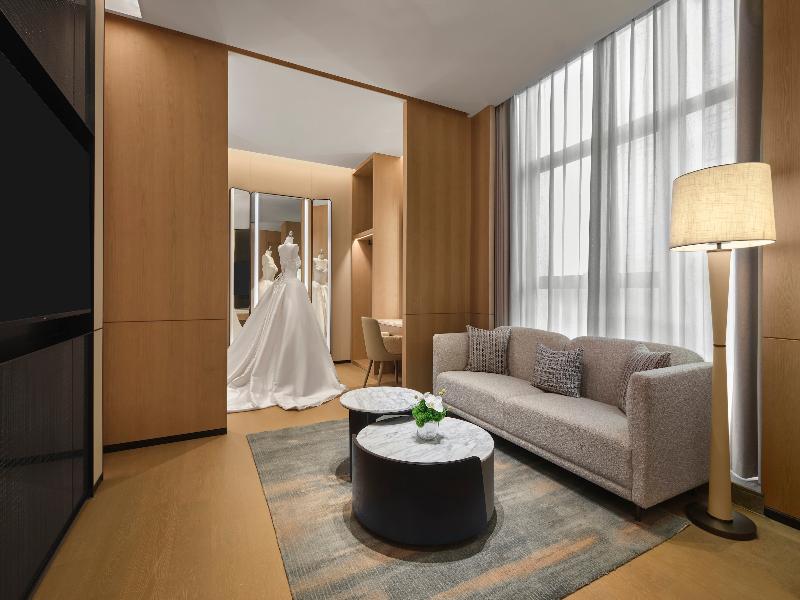 DoubleTree by Hilton Zhengzhou East image
