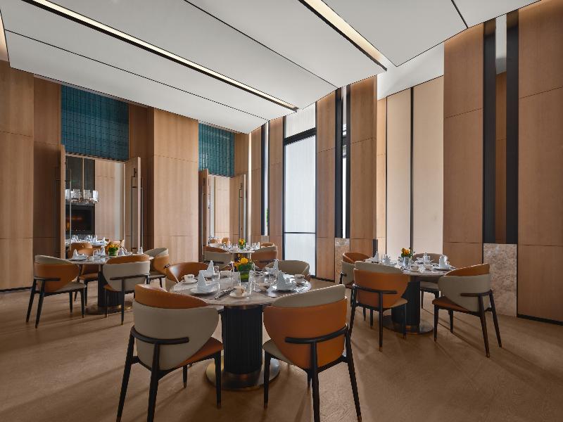 DoubleTree by Hilton Zhengzhou East image