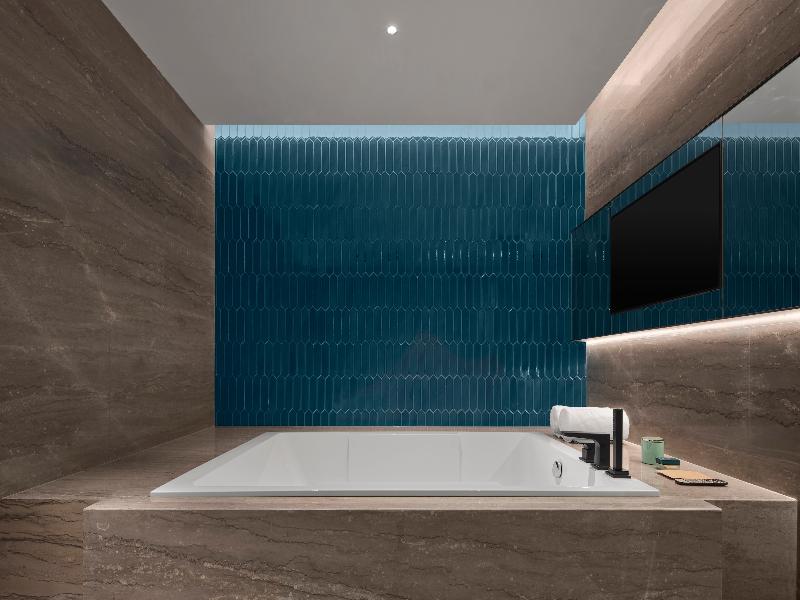 DoubleTree by Hilton Zhengzhou East image