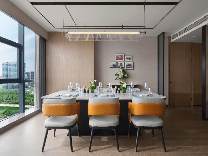 DoubleTree by Hilton Zhengzhou East image