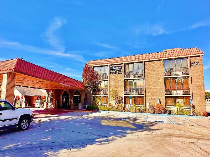 Alhambra Hotel image