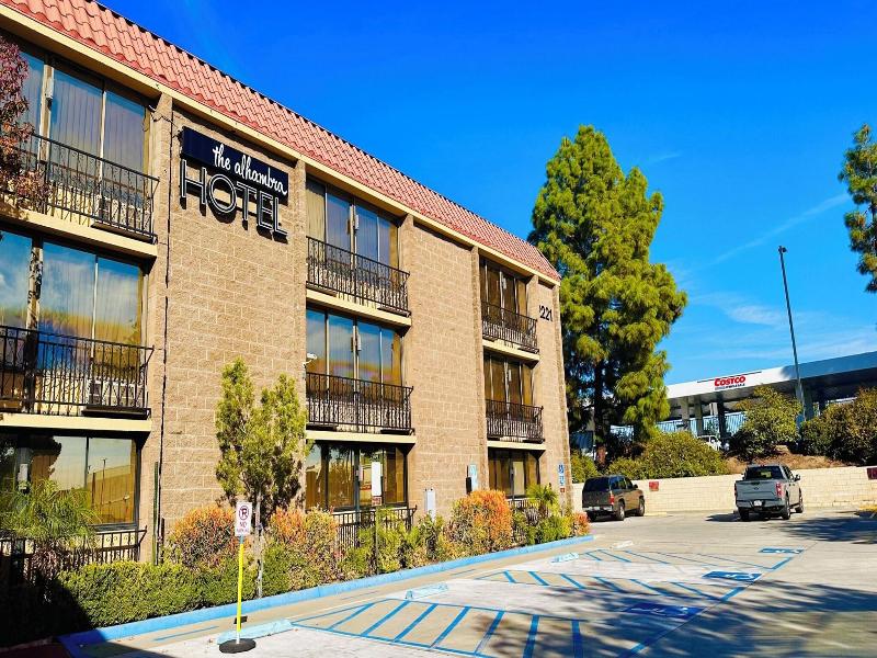 Alhambra Hotel image