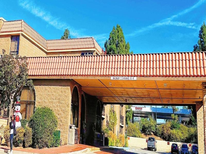 Alhambra Hotel image