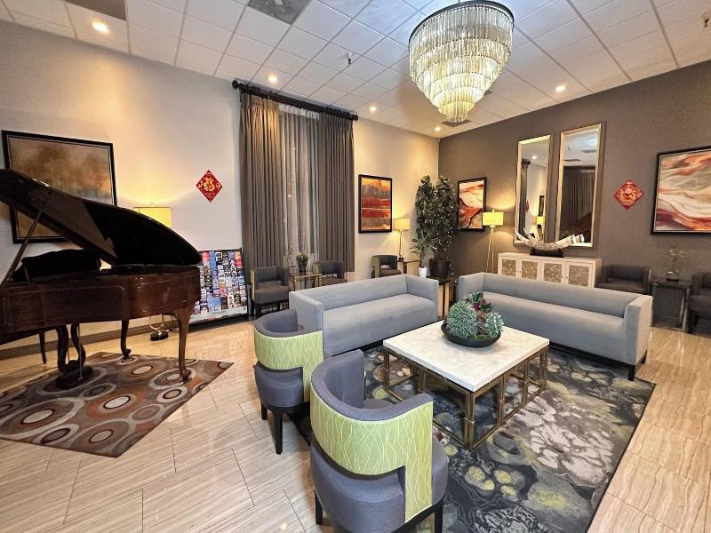 Alhambra Hotel image
