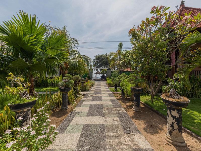 Favorit Bungalows image