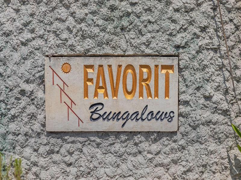 Favorit Bungalows image