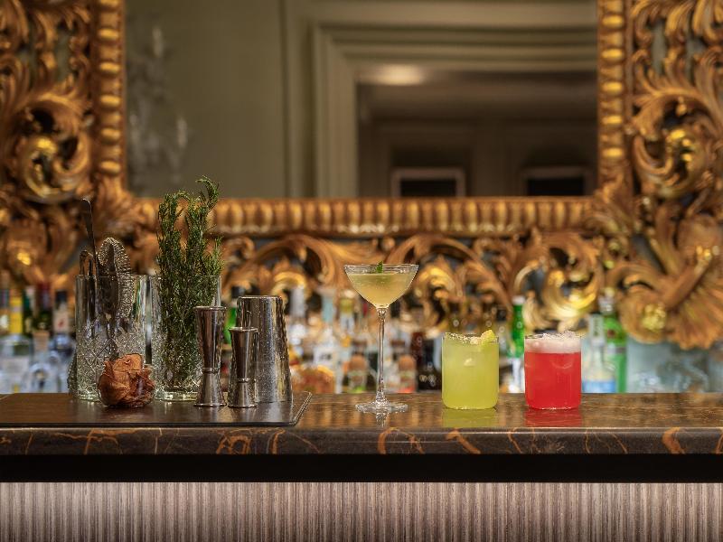 Worldhotel Casati 18 image