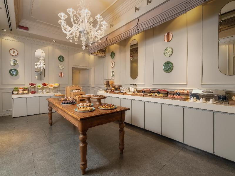 Worldhotel Casati 18 image