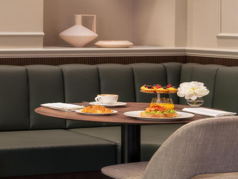 Worldhotel Casati 18 image