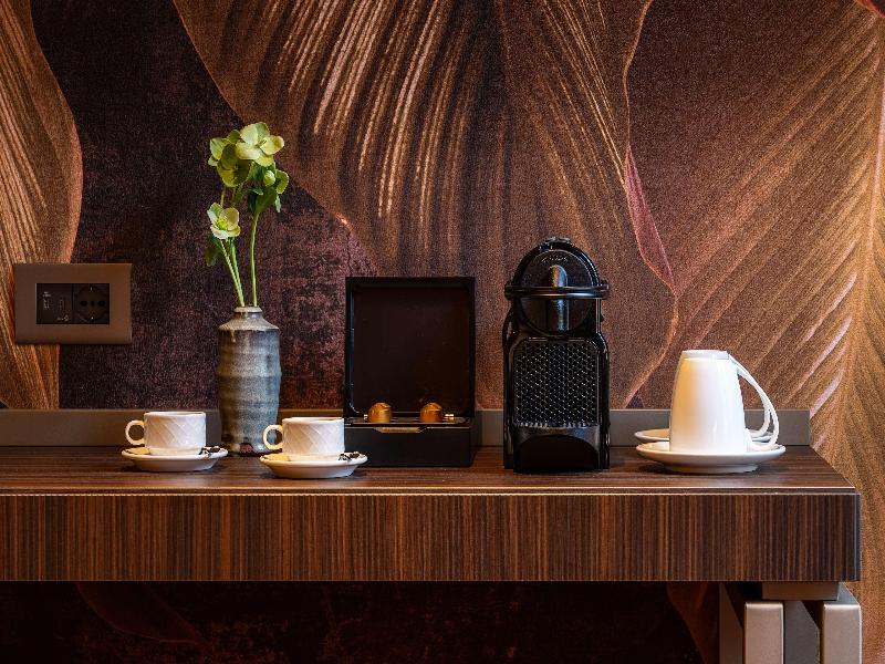 Worldhotel Casati 18 image