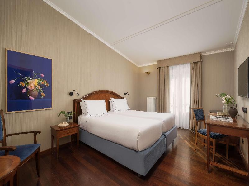 Worldhotel Casati 18 image