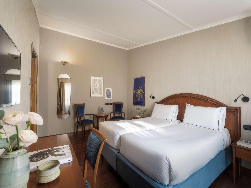 Worldhotel Casati 18 image