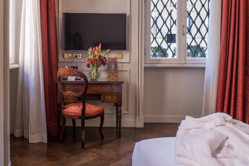 Hotel Locarno