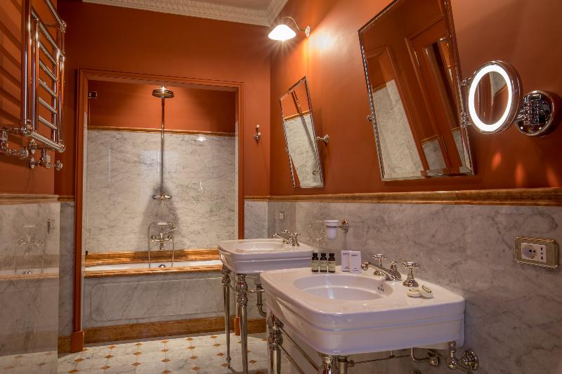 Hotel Locarno