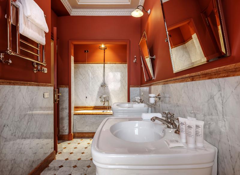 Hotel Locarno