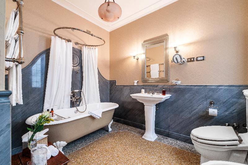 Hotel Locarno