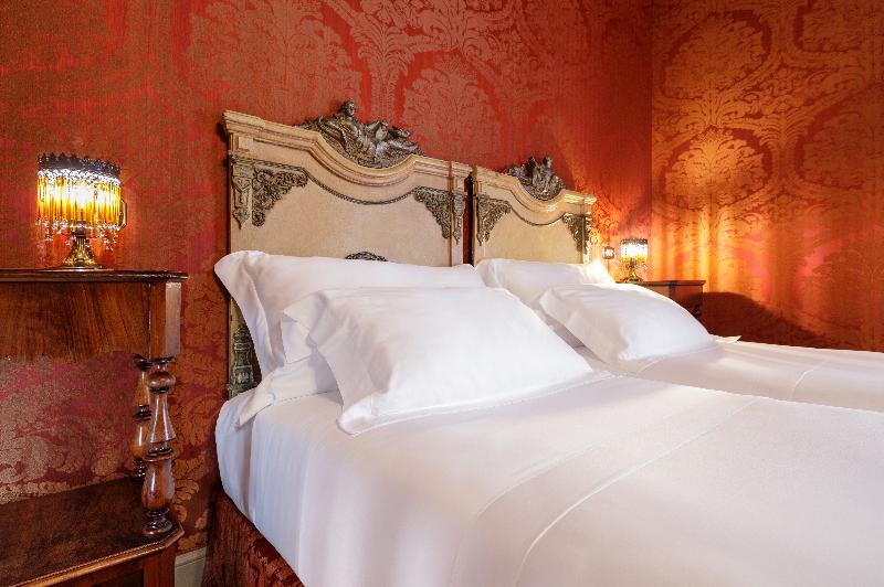 Hotel Locarno
