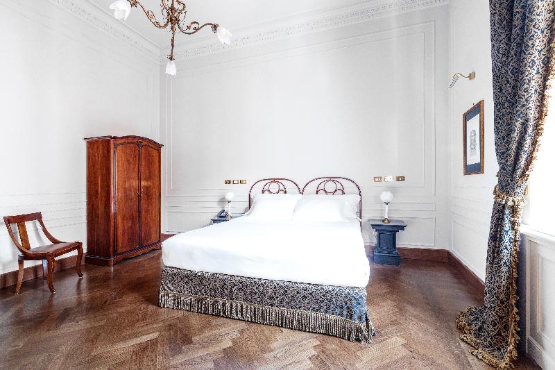 Hotel Locarno