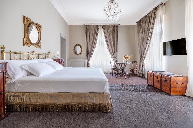 Hotel Locarno