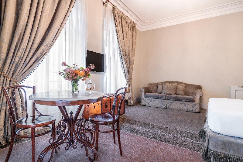 Hotel Locarno