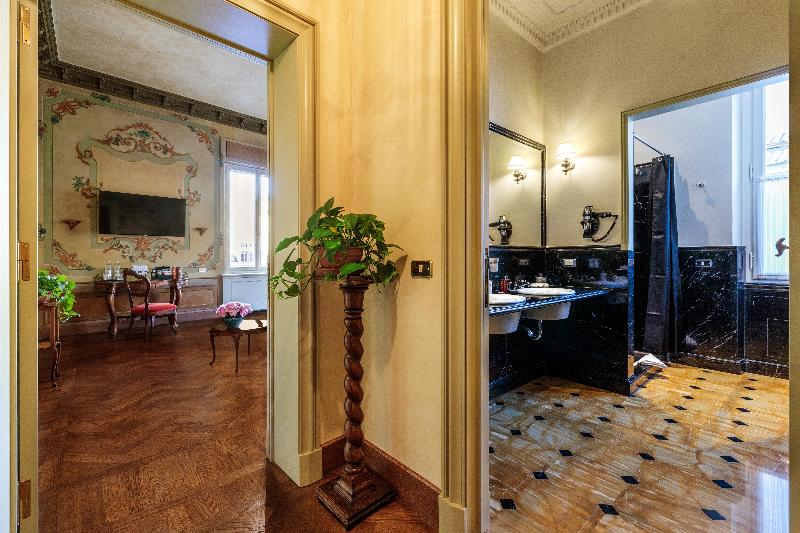 Hotel Locarno