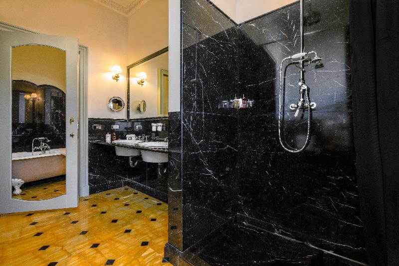 Hotel Locarno