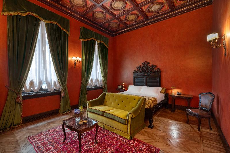 Hotel Locarno